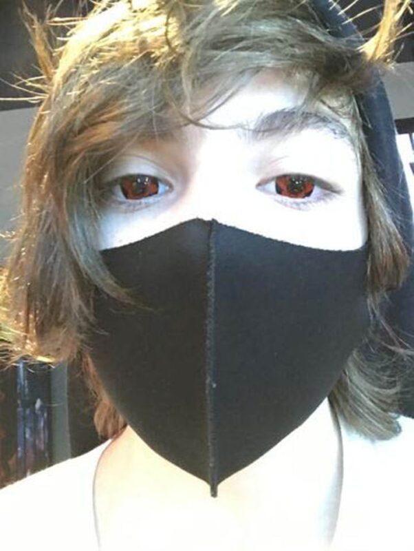 Reseña fotográfica de los contactos Sasuke Mangekyou Sharingan