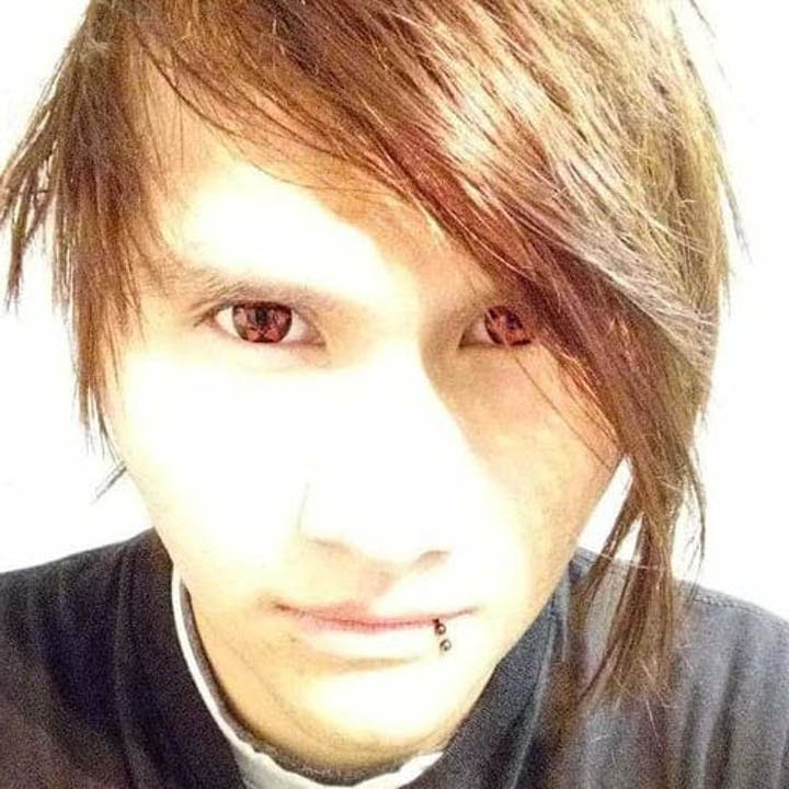 Reseña fotográfica de los contactos Sasuke Mangekyou Sharingan