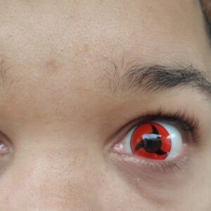 Reseña fotográfica de los contactos Uchiha Sharingan totalmente activados