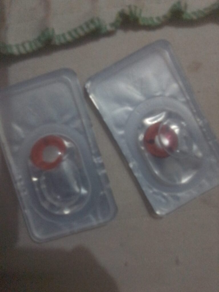 Reseña fotográfica de los contactos Uchiha Sharingan totalmente activados