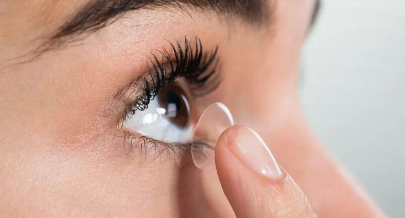 ¿Son seguros los contactos del Sharingan?